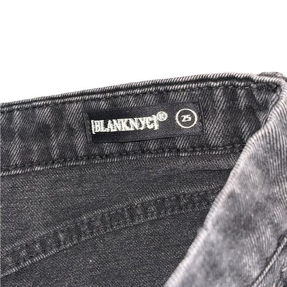 NWT! Blank NYC Sabotage Frayed Black Wash Denim Shorts - Size 25 - Picture 6 of 6